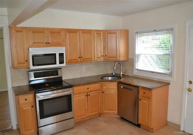 31st image of 516 Long Beach Rd, Island Park, NY 11558 | MLS# 1021920
