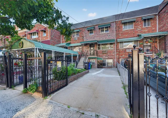 Photo 1 of Sale Pending at 3043 Matthews Ave, New York, NY 10467 | MLS# 1021949 | Listing updated on 2026-08-19
