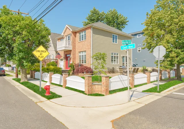 3rd image of 30 East Blvd, East Rockaway, NY 11518 | MLS# 1021972