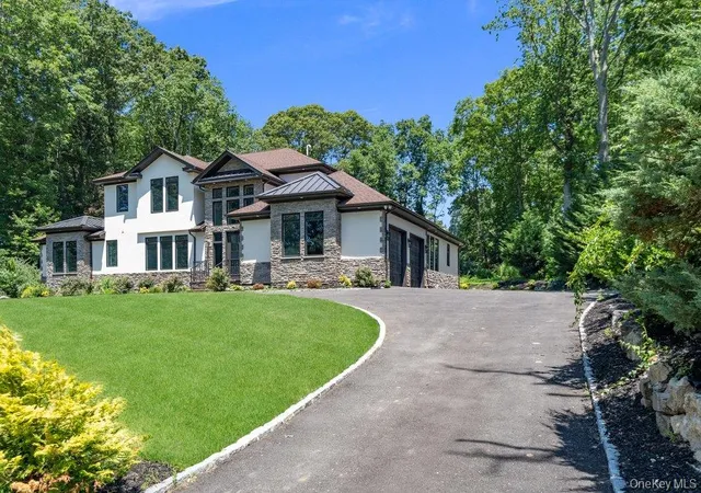 Photo 1 of Single family home for sale at 21 Arista Dr, Huntington, NY 11746 | MLS# 1021977 | Listing updated on 2026-10-04
