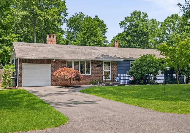 Homes for sale in Ramapo, NY | 15 Summit Ave, Ramapo, NY 10956 | MLS# 1021985