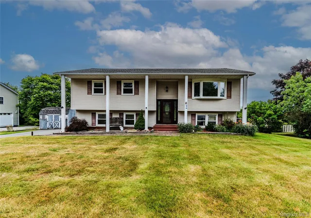 Homes for sale in Florida, NY | 6 Bates Cir, Florida, NY 10921 | MLS# 1021987