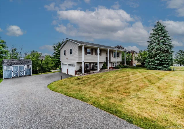 Homes for sale in Florida, NY | 6 Bates Cir, Florida, NY 10921 | MLS# 1021987