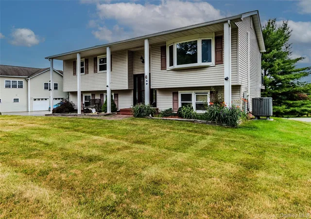 Homes for sale in Florida, NY | 6 Bates Cir, Florida, NY 10921 | MLS# 1021987