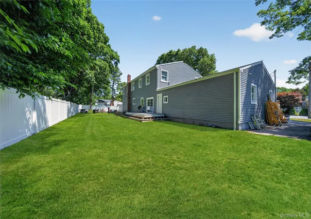 31st image of 208 Newburgh Ave, Medford, NY 11763 | MLS# 1021990