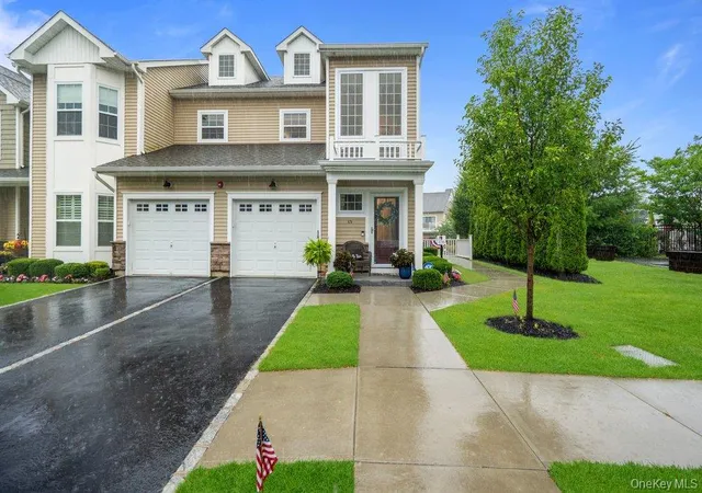 Photo 2 of Sale Pending at 174 Halley Dr, Blue Point, NY 11772 | MLS# 1021995 | Listing updated on 2026-07-15
