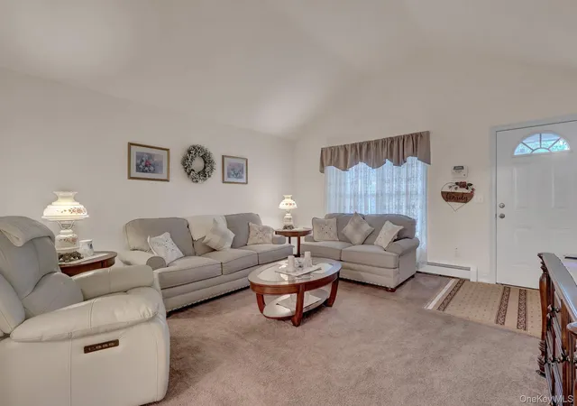 4th image of 258 Floyd Rd, Shirley, NY 11967 | MLS# 1022001