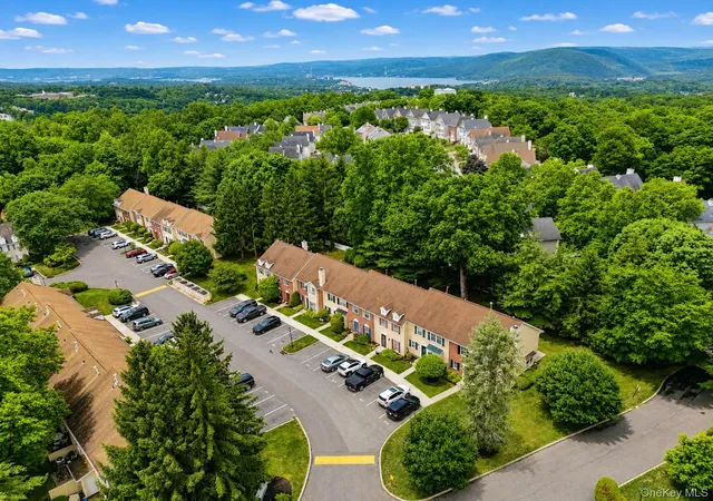31st image of 10 Edinburgh Dr #10, Peekskill, NY 10566 | MLS# 1022012