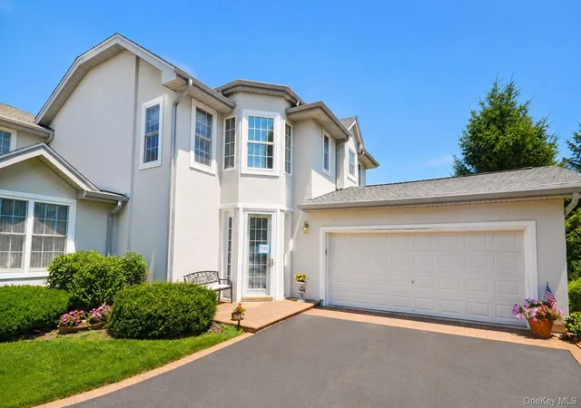 1st image of 727 Balfour Pl, Huntington, NY 11747 | MLS# 1022025