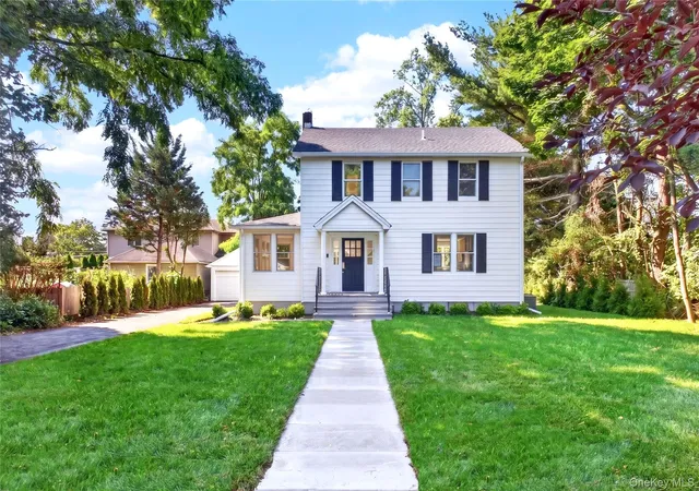 1st image of 118 Willow St, North Hempstead, NY 11577 | MLS# 1022036