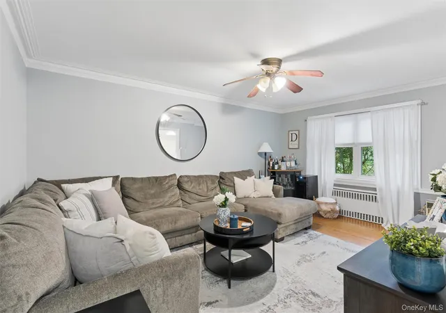 4th image of 43 N Forest Ave, Hempstead, NY 11550