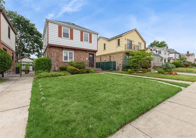 2nd image of 7548 183rd St, Fresh Meadows, NY 11366 | MLS# 1022049