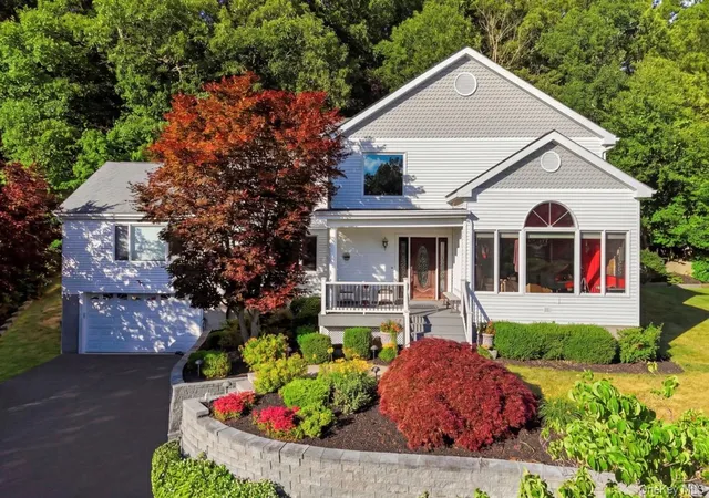 1st image of 17 Nottingham Wy, Putnam Valley, NY 10541 | MLS# 1022050