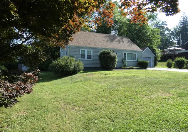 2nd image of 28 Hilltop Dr, New Windsor, NY 12553 | MLS# 1022051