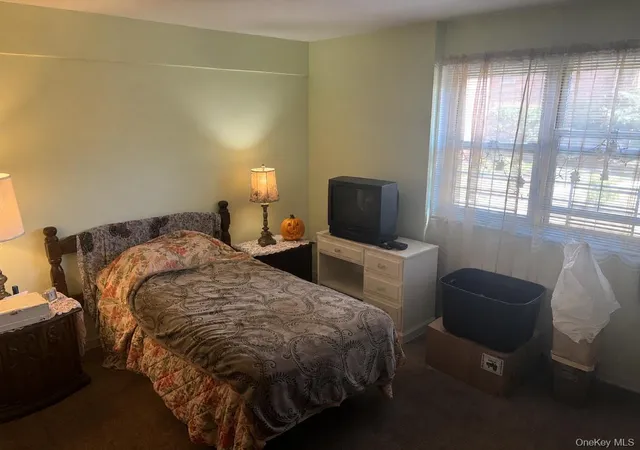 2nd image of 155-24 84Th St, Howard Beach, NY 11414