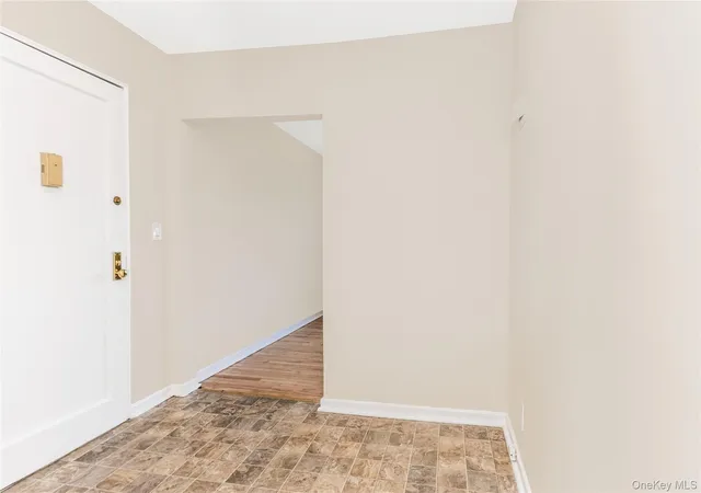 Homes for sale in Yonkers, NY | 15 Winchester Ave #2A, Yonkers, NY 10710 | MLS# 1022065