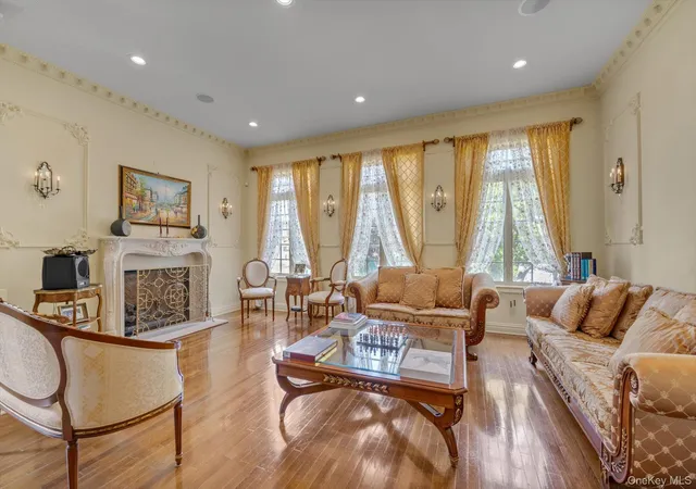 3rd image of 760 Hillcrest Pl, Hempstead, NY 11581 | MLS# 1022067