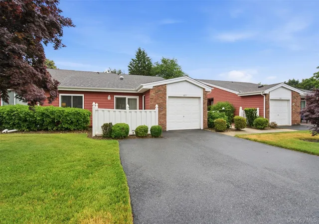1st image of 606 Flair Ct W, Smithtown, NY 11780 | MLS# 1022072