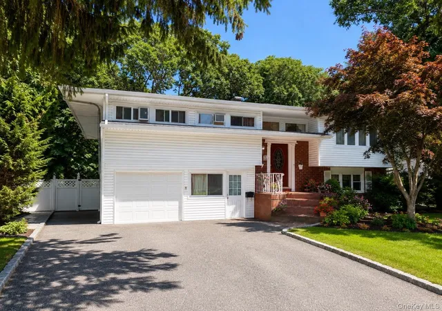 1st image of 31 Holbrook Rd, Brookhaven, NY 11720 | MLS# 1022073