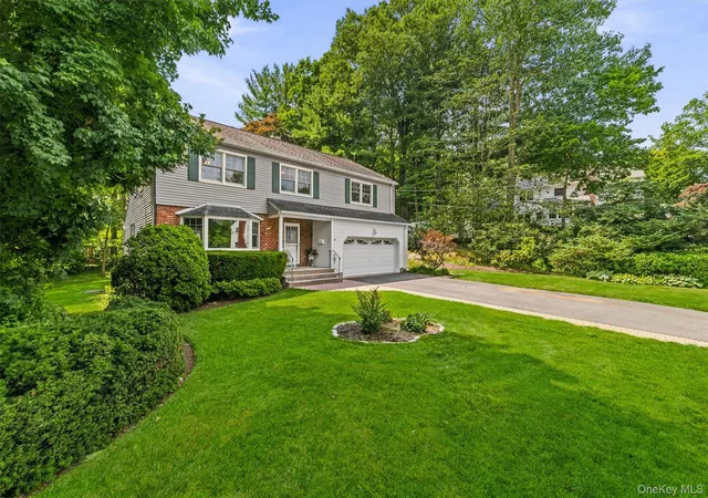 2nd image of 40 Sammis Ln, White Plains, NY 10605 | MLS# 1022085