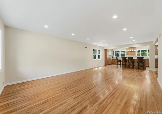 4th image of 40 Sammis Ln, White Plains, NY 10605 | MLS# 1022085