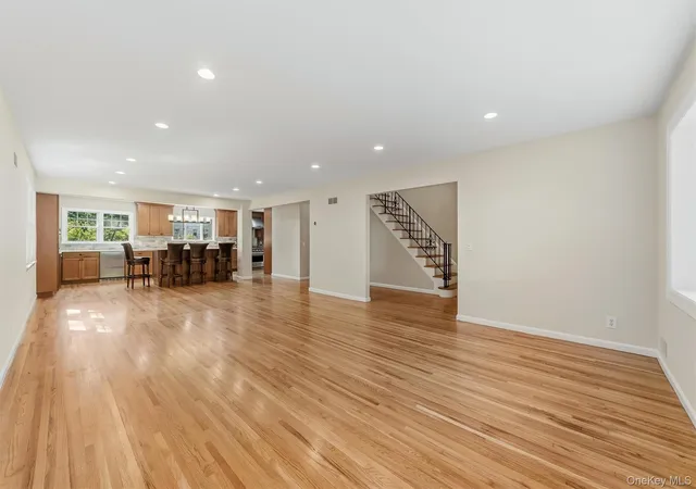 5th image of 40 Sammis Ln, White Plains, NY 10605 | MLS# 1022085