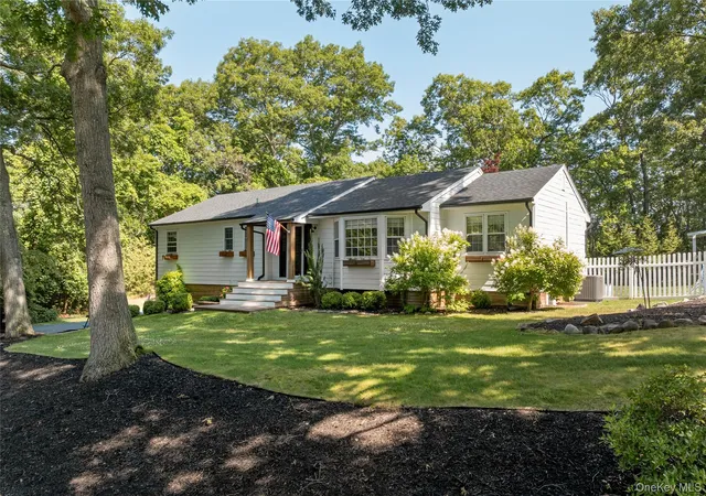 3rd image of 3 Russell Dr, Brookhaven, NY 11792 | MLS# 1022086