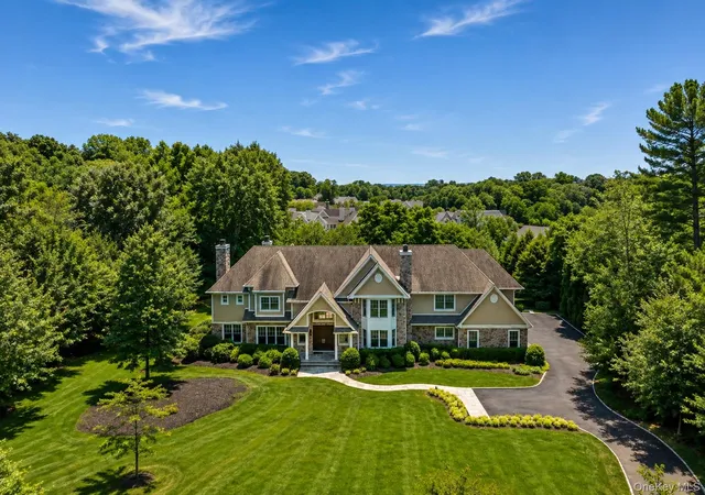 Homes for sale in Oyster Bay, NY | 1 Bromley Ct, Oyster Bay, NY 11791 | MLS# 1022087
