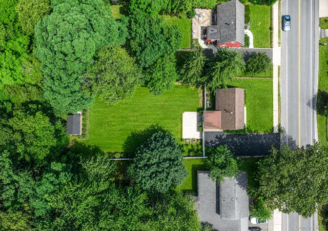20th image of 48 Marshall Dr, Brookhaven, NY 11784 | MLS# 1022095