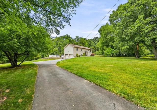 Photo 2 of Single family home for sale at 564 Clove Rd, Monroe, NY 10950 | MLS# 1022099 | Listing updated on 2026-08-05