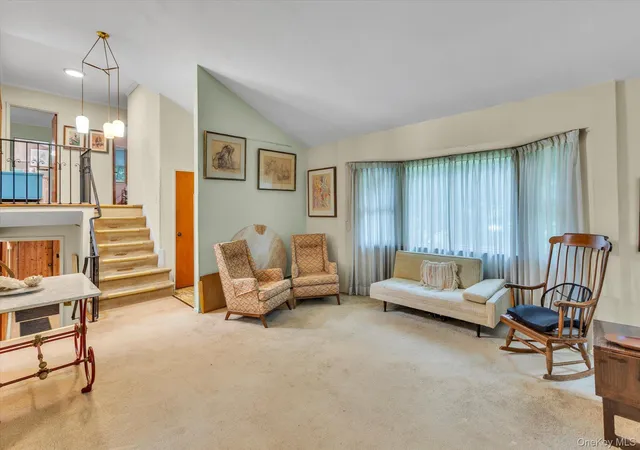 5th image of 17 Arbor Ln, Dix Hills, NY 11746 | MLS# 1022100