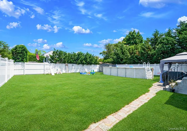 4th image of 4 Martha St, Hempstead, NY 11520 | MLS# 1022122