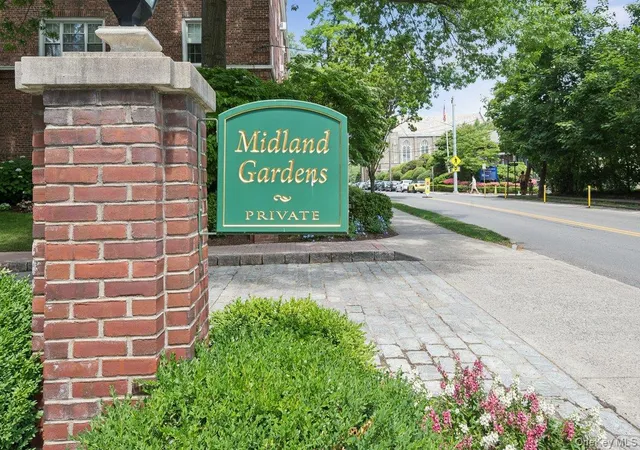Homes for sale in Eastchester, NY | 7 Midland Gardens, Eastchester, NY 10708 | Houzeo