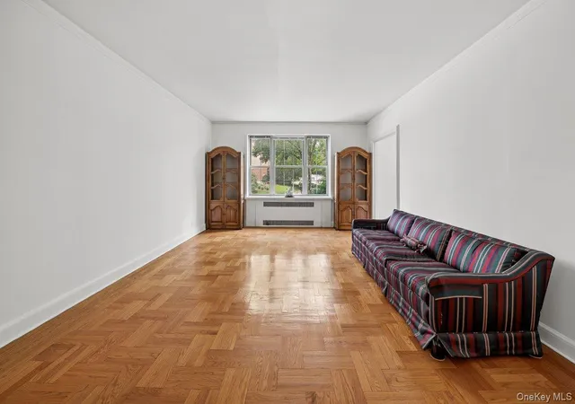 Photo 3 of Sale Pending at 7 Midland Gdns #1M, Bronxville, NY 10708 | MLS# 1022128 | Listing updated on 2026-07-25
