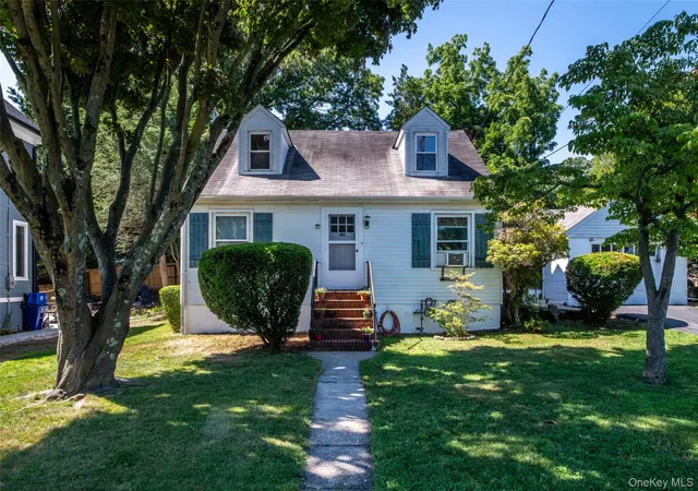 Photo 1 of Sale Pending at 40 Florence Ave, Greenburgh, NY 10522 | MLS# 1022130 | Listing updated on 2026-08-21