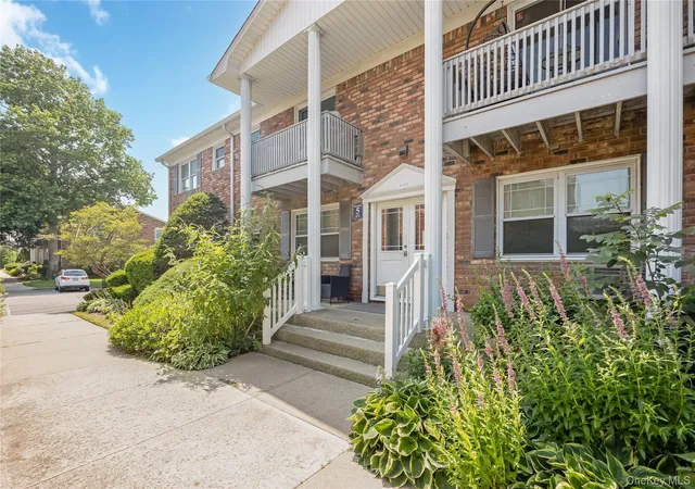 Homes for sale in Brookhaven, NY | 68 Fairharbor Dr #68, Brookhaven, NY 11772 | MLS# 1022135