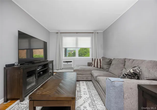 3rd image of 68 Fairharbor Dr, Brookhaven, NY 11772