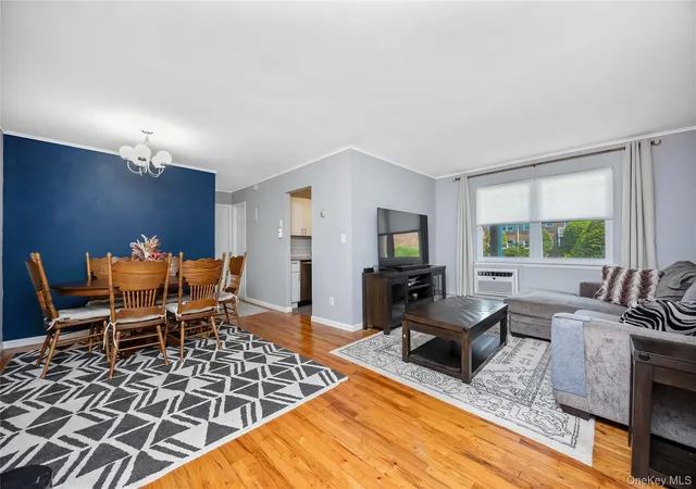 4th image of 68 Fairharbor Dr, Brookhaven, NY 11772