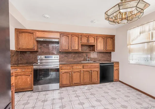 5th image of 201 Shonnard Ter, Yonkers, NY 10701 | MLS# 1022145