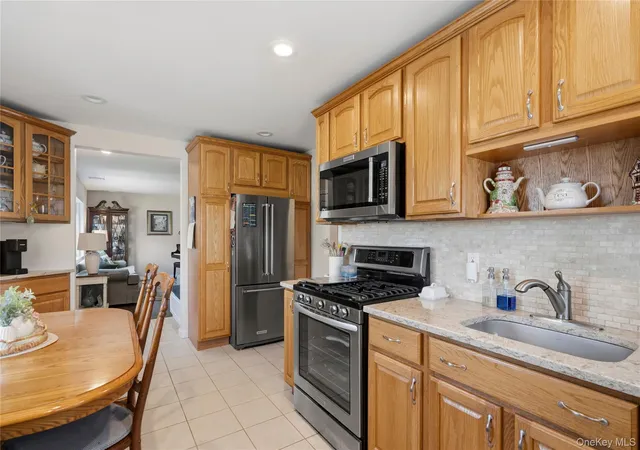 Homes for sale in Oyster Bay, NY | 36 Liszt St, Oyster Bay, NY 11801 | MLS# 1022152