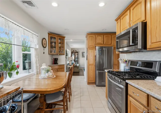 Homes for sale in Oyster Bay, NY | 36 Liszt St, Oyster Bay, NY 11801 | MLS# 1022152