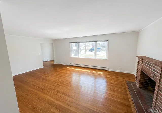 Homes for sale in Yonkers, NY | 177 Longvue Ter, Yonkers, NY 10710 | MLS# 1022159