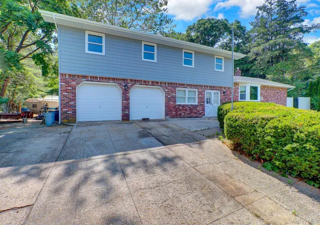 2nd image of 6 Stonington Circle, Babylon, NY 11798 | MLS# 1022162