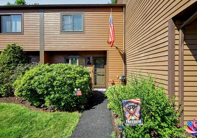 Homes for sale in Cortlandt, NY | 3 Adrian Ct #E, Cortlandt, NY 10567 | MLS# 1022178