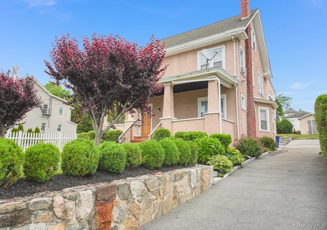 Photo 3 of Sale Pending at 609 Washington St, Peekskill, NY 10566 | MLS# 1022179 | Listing updated on 2026-08-17