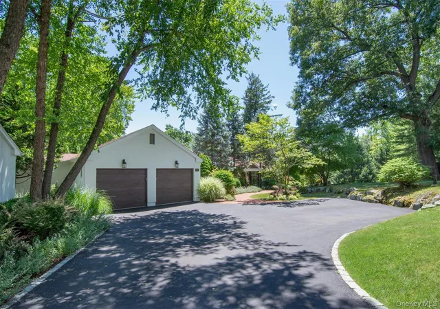 Photo 3 of Single family home for sale at 353 Mountain Rd, Irvington, NY 10533 | MLS# 1022183 | Listing updated on 2026-07-24