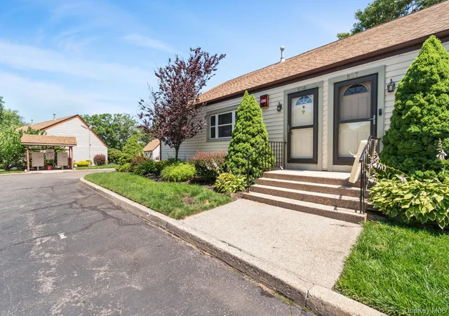 Homes for sale in Brookhaven, NY | 528 Lake Ct #528, Brookhaven, NY 11953 | MLS# 1022189