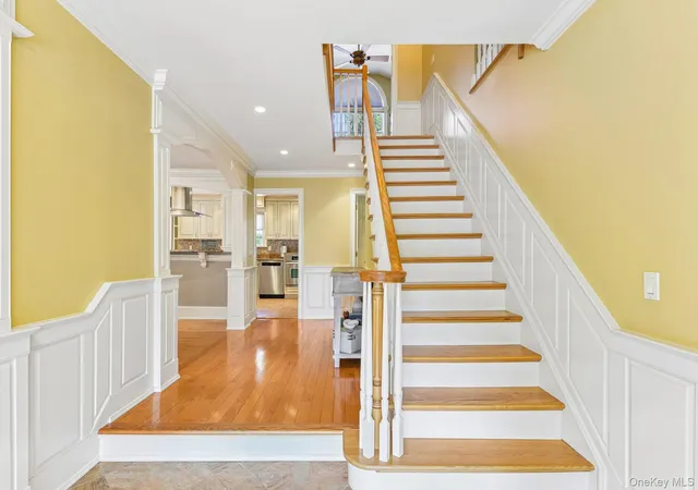 5th image of 14 Thrush Ct, Huntington, NY 11731 | MLS# 1022199