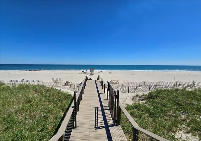 Homes for sale in Southampton, NY | 585 Dune Rd #L10, Southampton, NY 11978 | MLS# 1022205