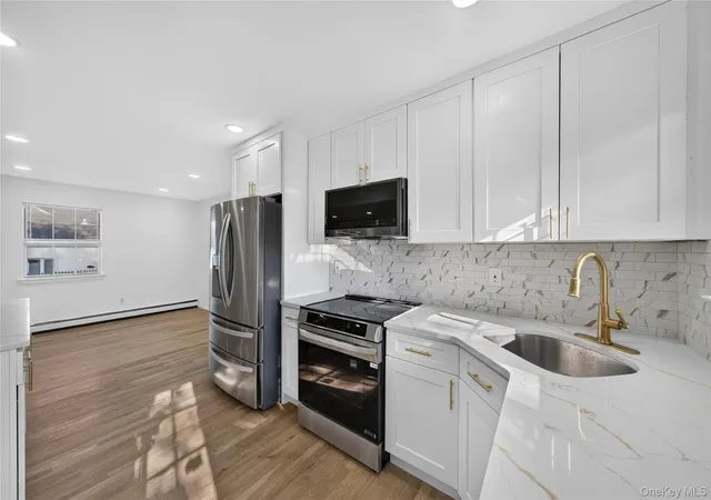 5th image of 28 Roslyn Ave, Brookhaven, NY 11784 | MLS# 1022211